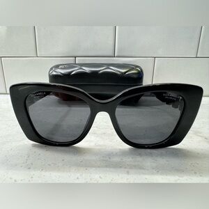 Chanel 5422 sunglasses